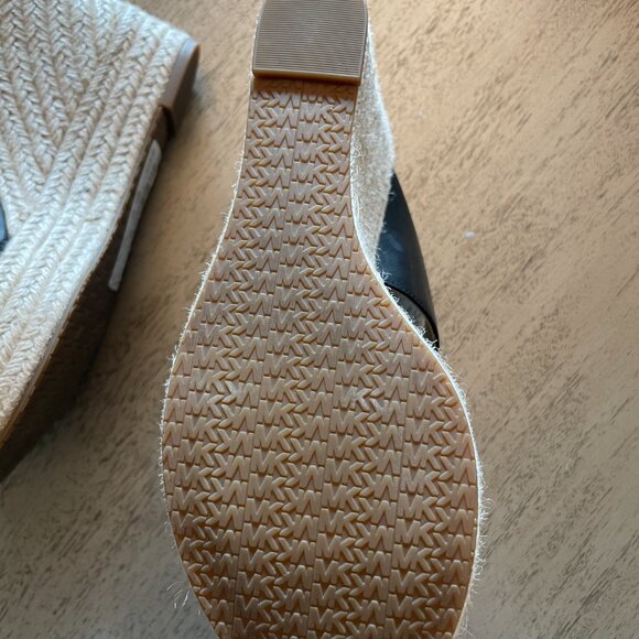 Micheal Kors Wedge Sandals - Size 8 - Picture 3 of 4